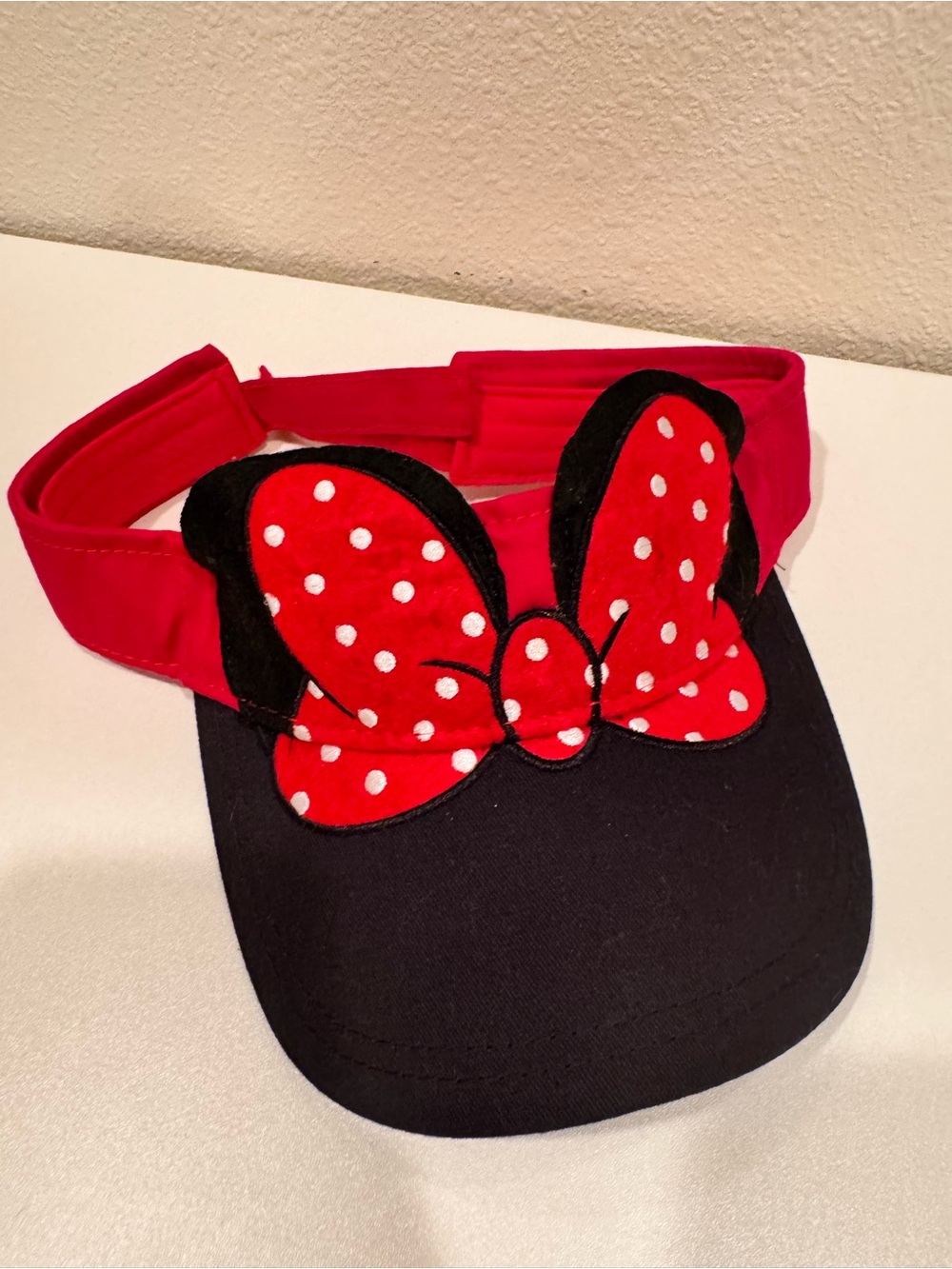 Disney Minnie Mouse Red Polka Dot Bow Black Visor Hat Adjustable